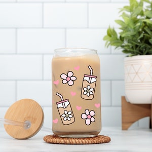 Iced Coffee w/Daisies 16oz Glass Cup, daisies glass cup, iced coffee glass, iced tea glass, cute flowers, gift for her, gift for mom, pink