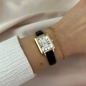 Women wrist watch, Gold women wrist watch, Leather strap women watch, Roman numerals watch, Vintage style watch, Minimalist watch,Gift idea