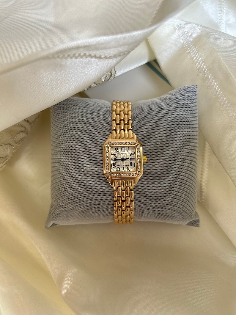 Montre plaquée or pour femme, montre en or avec diamants, belle montre vintage, montre femme minimaliste, montre à usage quotidien, montre à cadran avec chiffres romains image 3