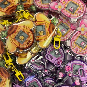 TAMAGOTCHI SHAPED KAWAII inspired - Shaker Keychain Charm