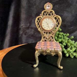 Vintage miniatyr stolsklocka, juvelerad guldfärgad skrivbordsklocka, dekorativ bordsklocka