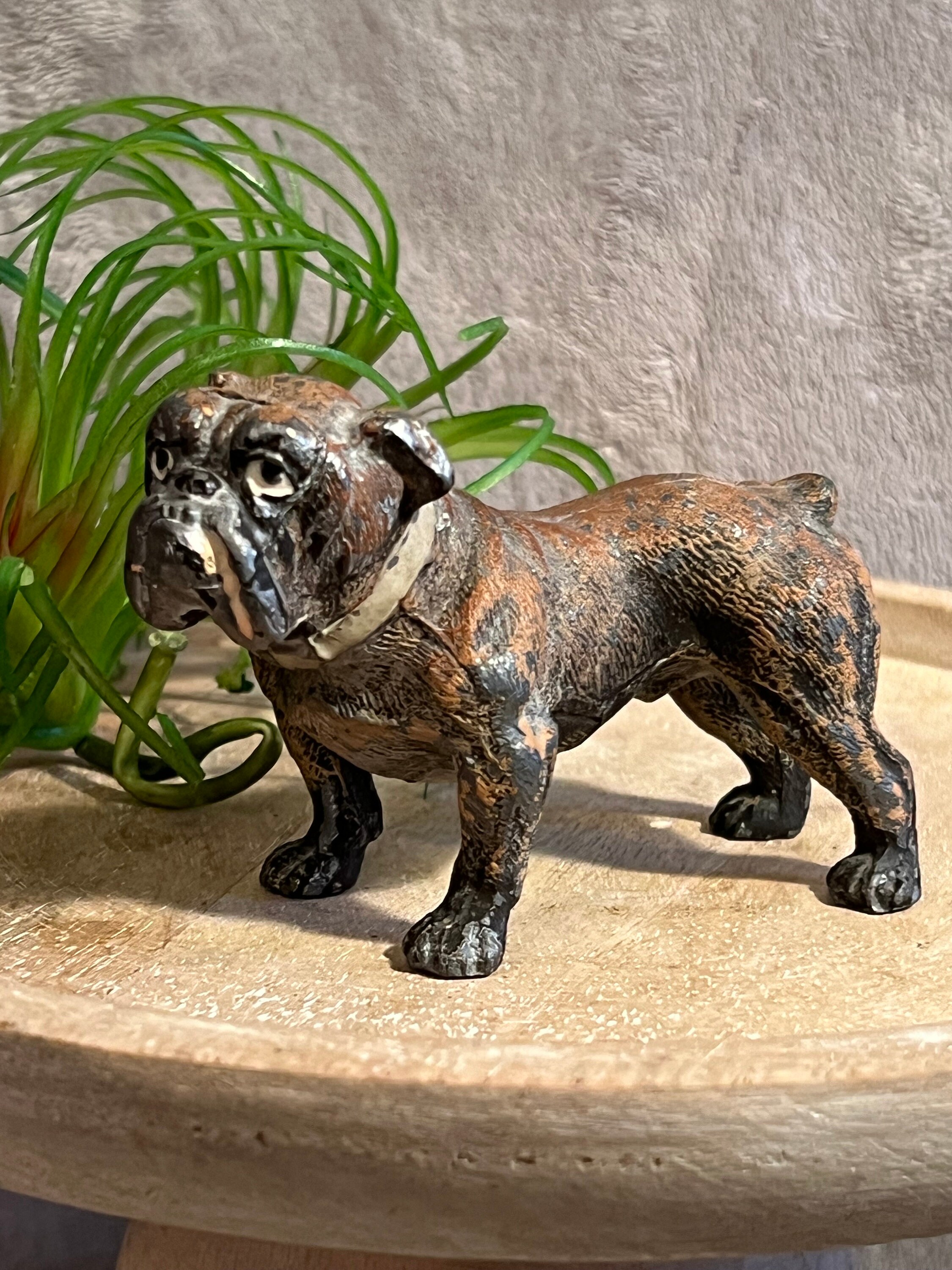 Brass bulldog figurine deals