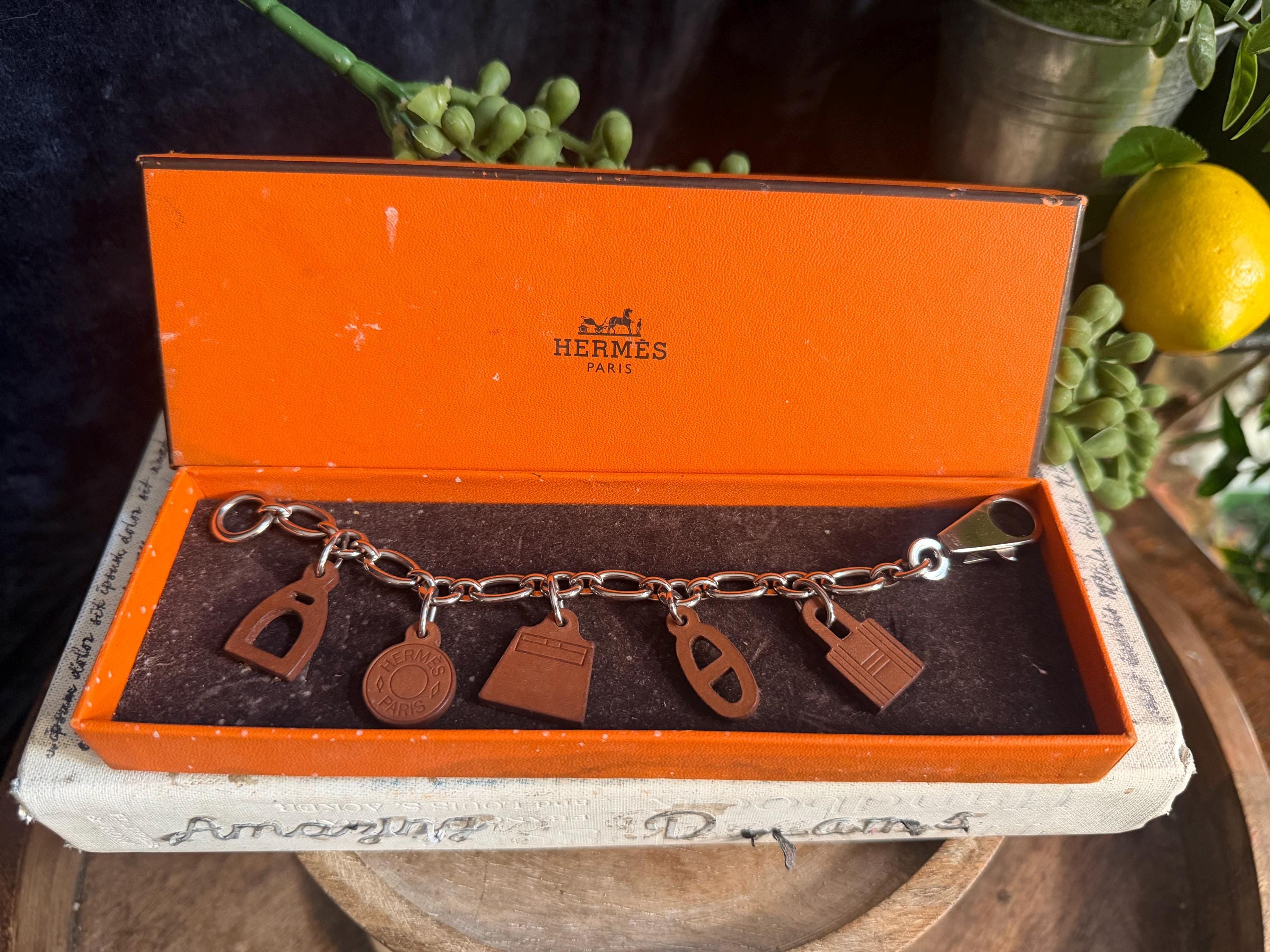 HERMES XL バングル 専用ボックス付き HERMES XL バングル 専用ボックス付き HERMES】太めのデザインが