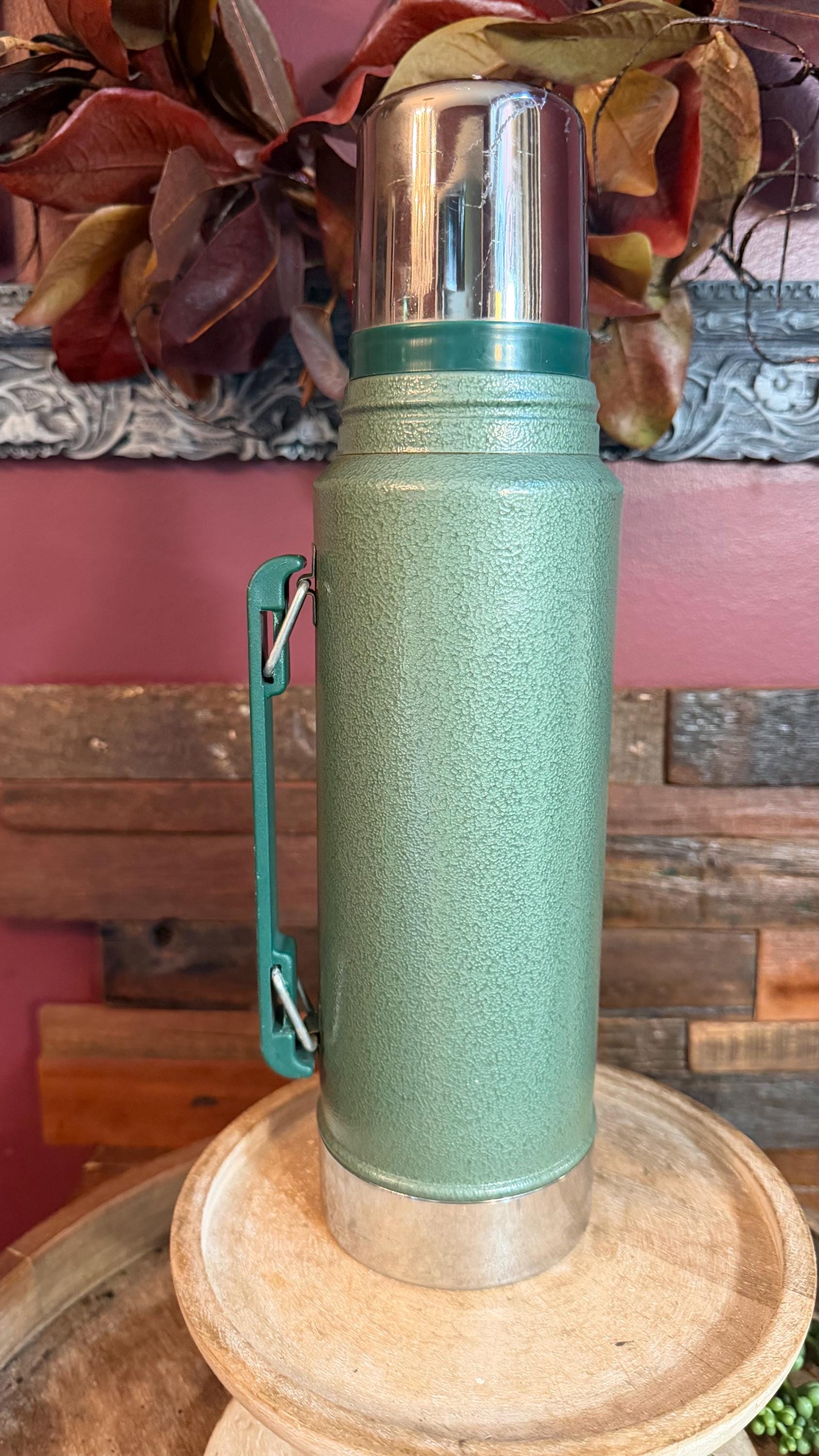 Vintage 1996 Aladdin Stanley Thermos | Classic Hammertone Green 1