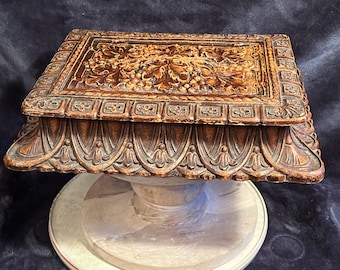 Magnifique boîte en bois de Syroco vintage avec couvercle à charnière ; bonbonnière vintage ; bibelot ou boîte à bijoux unique
