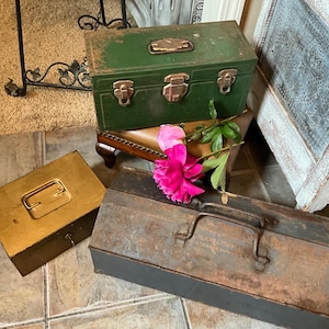 Vintage metal toolbox/money box/tackle box; Hamilton Metals product WWII military toolbox;Union steel Utility box/tackle box; lock box w/key