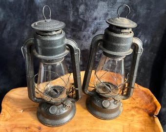 Old Vintage Dietz Comet Iron Kerosene Oil Lamp Lantern With Globe