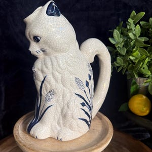 Vintage 10" Cat Pitcher Dedham Pottery- Extra Large Blue White Ceramic Cat Vase -Mid Century Crackle Glaze Kitty Bullrush Folk Art Pitcher