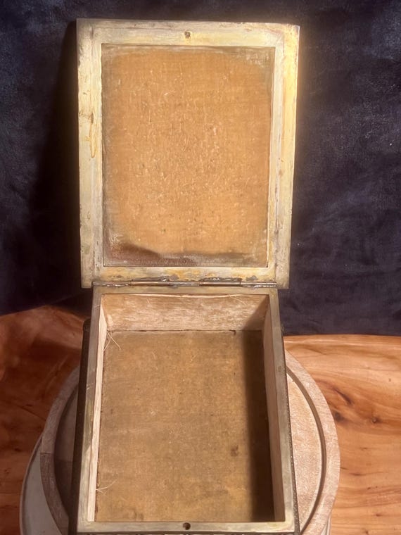 Vintage Ornate Metal Jewelry Box, Cherub & Floral Design: Repousse dresser/vanity chest; casket box View 6