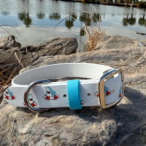 Collar para perros de biotano con estampado UV de tiburones: duradero y resistente al agua.