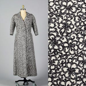 XL 1960s James Galanos Silk Opera Coat Elegant  Formal Outerwear Luxurious Designer