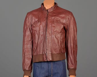 Veste en cuir vintage légère des années 1970, poignets côtelés, fermeture éclair, quatre poches. Manteau homme vintage années 70.