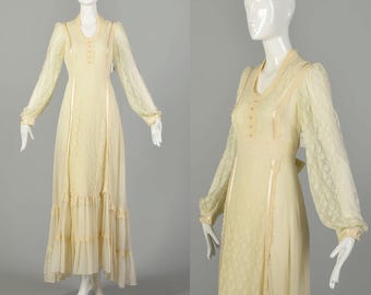 Vestido de novia estilo cottagecore vintage color crema de Gunne Sax, años 70, estilo pradera, estilo bohemio, con encaje y estilo cuento de hadas, color blanco roto.