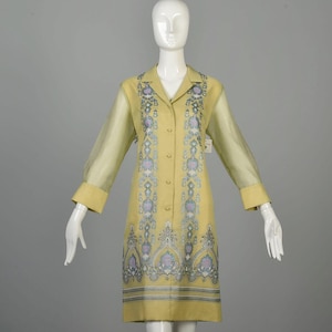Medium 1970s Alfred Shaheen Dress Collared Long Sleeve Button Up Yellow Signature Print Ethnic Dress