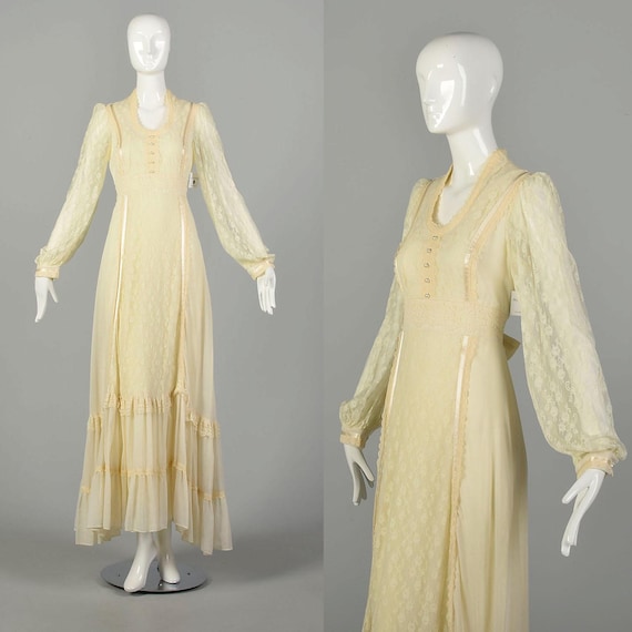Small 1970s Gunne Sax Cream Vintage Cottagecore Dress Off-White Prairie Maxi Fairytale Bohemian Lace Wedding Bridal Gown