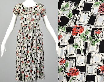 XS 1940s Novelty Print Dress Vintage 40s Rayon Dress Floral Day Dress 40s Rayon Dress Short Sleeve Dress