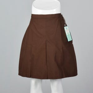 Middelgrote mini-rokjes uit de jaren 60, bruin, met zijrits en plooien, wasbaar en draagbaar, vintage zomershorts uit de jaren 60