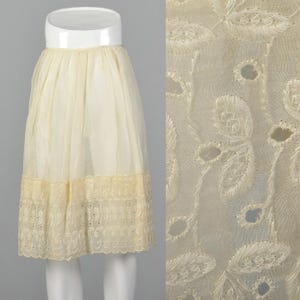 XXS Cotton Eyelet Slip Off White Gathered Large Trim 1950s Vintage Skirt Lingerie Petticoat