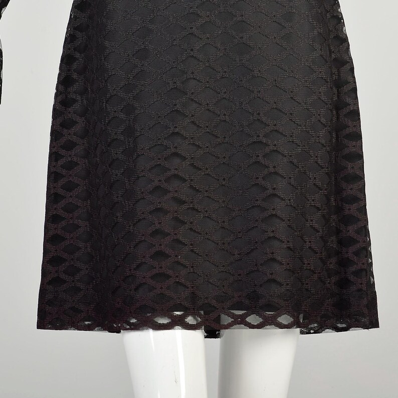 Mini abito nero anni '70, manica lunga, volant, colletto, bottoni in strass, abito da cocktail LBD immagine 9