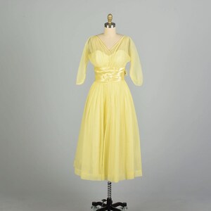 Medium 1950s Lemon Yellow Long Sleeve Cummerbund Evening Party Prom Dress