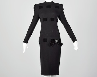 Schwarzes Kleid in mittlerer Größe, 80er-Jahre-Stil, langärmeliges Strickkleid, kleines Schwarzes, Strickkleid mit Stehkragen, Winter-Cocktailkleid