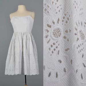 XXS 1950s White Dress Eyelet Wedding Dress Fit and Flare Sleeveless Summer Dress Wasp Waist Hourglass