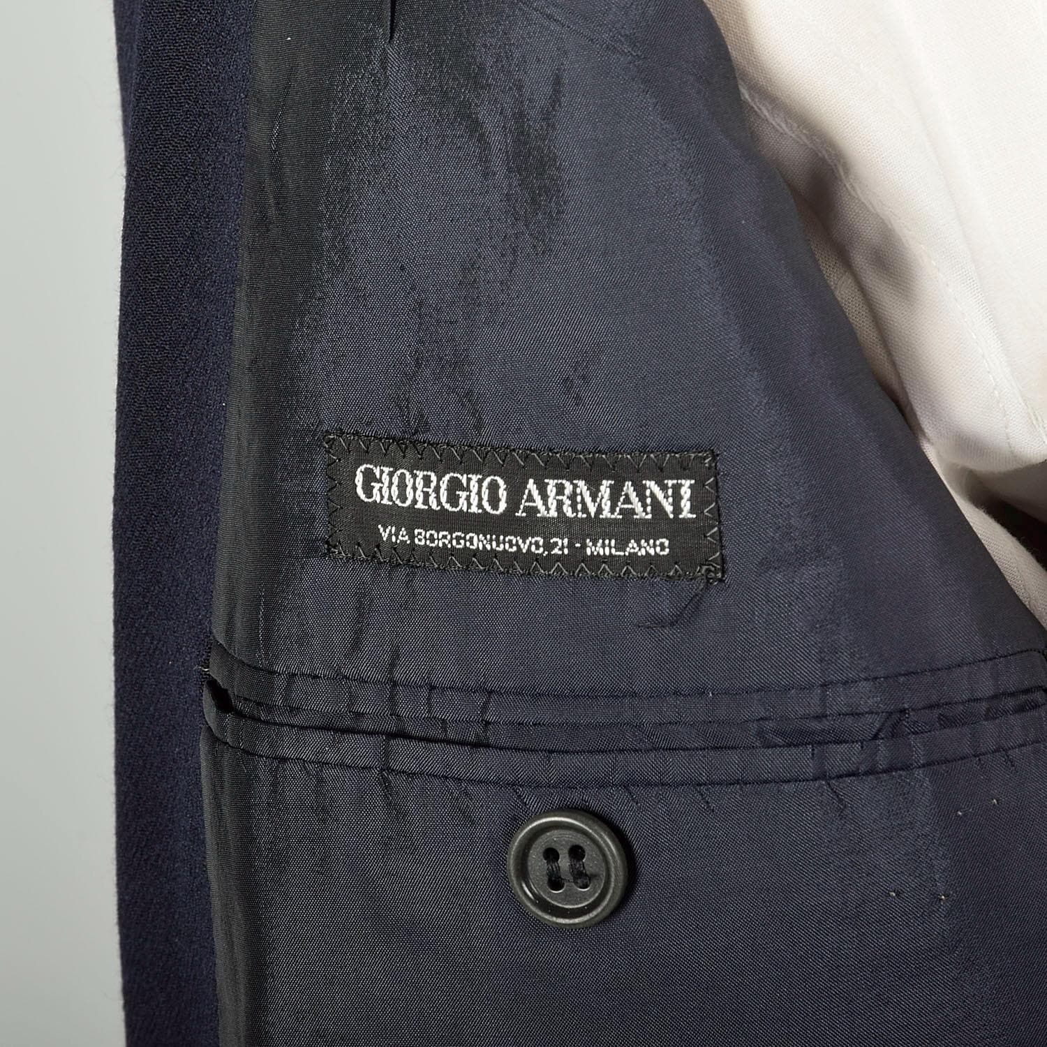 L-XL 1990s Navy Blue Blazer Armani Made in Italy Two Button Jacket