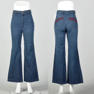 Kleine 1970er Jahre Jeans High Waisted Hippie Schlaghosen Taschen bestickt