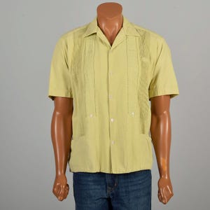 Medium 1960s Mens Guayabera Shirt Short Sleeve Casual Summer Button Down