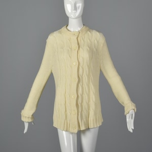 Mittel 1970er Jahre Weiß Zopfmuster Strickjacke Lange Ärmel Knopfleiste vorne Strickjacke Gestrickt Lange Ärmel Trennt 70er Jahre Vintage