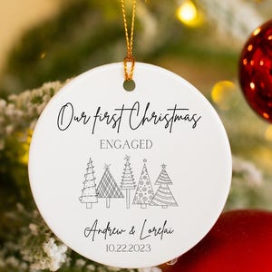 Adorno navideño para prometidos, regalo de despedida de soltera, regalo para prometidos, adorno personalizado para prometidos, nuestro primer regalo de Navidad, nuestra primera Navidad