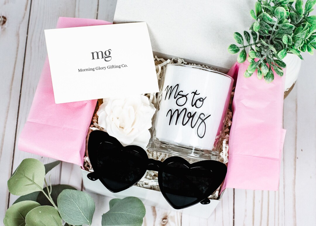 Ms to Mrs Engagement Gift, Couple Painting, Gift for Him, Couple