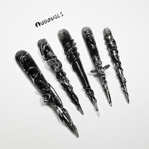 Uñas postizas góticas – Bruja oscura negra para Halloween, uñas falsas Y2K tipo stiletto hechas a mano y personalizadas con serpiente