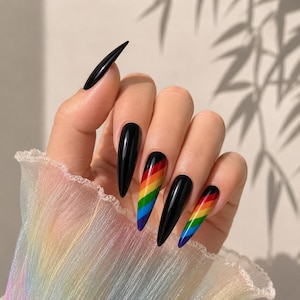 Unghie Press On Nails rainbow pride | Unghie nere LGBTQ con simbolo pace personalizzate
