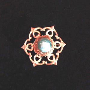 Stunning Vintage Marbled Lucite Brooch
