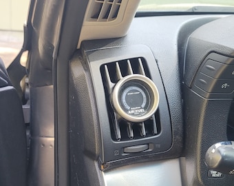 G37 in vent gauge pod for 52MM gauge