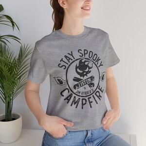Jim Harold's Campfire Shirt, Stay Spooky® Shirt, Paranormal Shirt, Campfire Shirt, Spooky T-Shirt, Spooky Vibe Shirt, Podcast Tee immagine 11