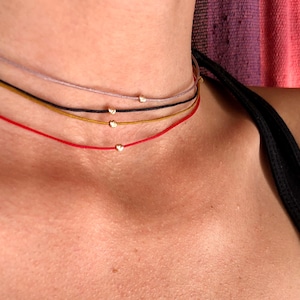 Gargantilla de oro macizo de 14k con cuentas y cordón rojo, collar de protección de la Cábala, cadena delicada ajustable.