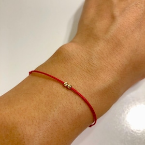Red protection bracelet, Kabbalah tradition, 14k gold bracelet with red string, Bracelet with charms in real gold, Red string bracelet