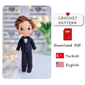 Può includere: Schema all'uncinetto per una piccola bambola amigurumi che indossa un abito nero e un papillon. Lo schema è disponibile in turco e inglese. Scarica il PDF.