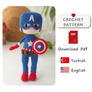 Può includere: Schema all'uncinetto per un amigurumi di Capitan America. La bambola indossa un costume blu e rosso con una stella bianca e uno scudo rosso, bianco e blu. Lo schema è disponibile in inglese e turco.