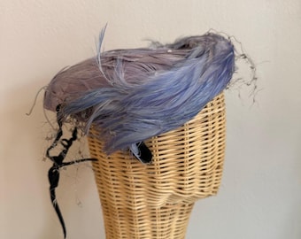 1940s / 1950s Valerie Modes Purple Feather Fascinator Hat
