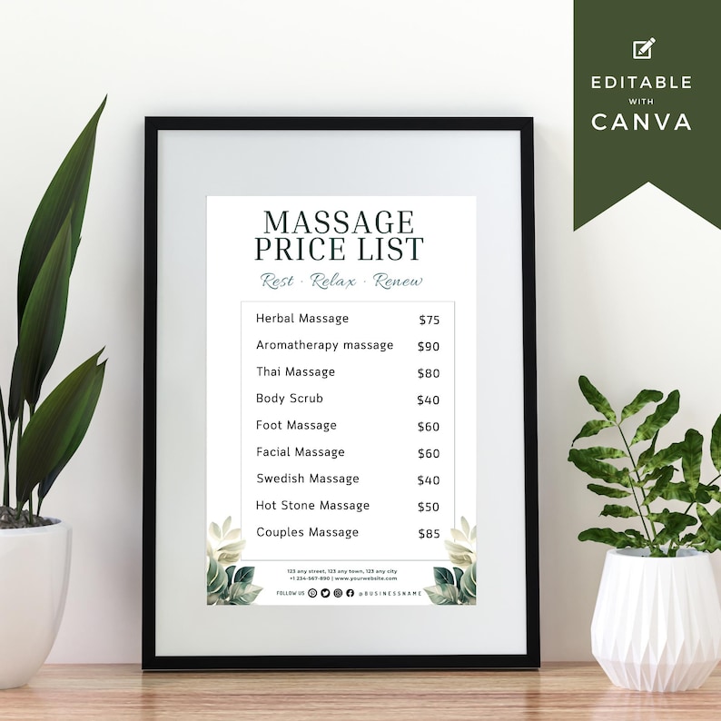 Op de afbeelding: Een ingelijste massageprijslijst in een zwart frame. De lijst bevat verschillende soorten massages en prijzen, zoals kruidenmassage voor &euro;75 en koppelsmassage voor &euro;85. De woorden "Rest, Relax, Renew" zijn cursief geschreven.