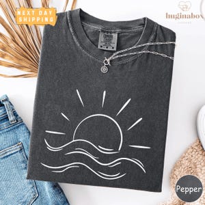 Comfort Colors Sun T-Shirt, Summer Boho Beach Shirt for Women, Sunshine Graphic Tee, Retro Sun Shirt, Cute Gift for Her, Coastal Vibe Shirt