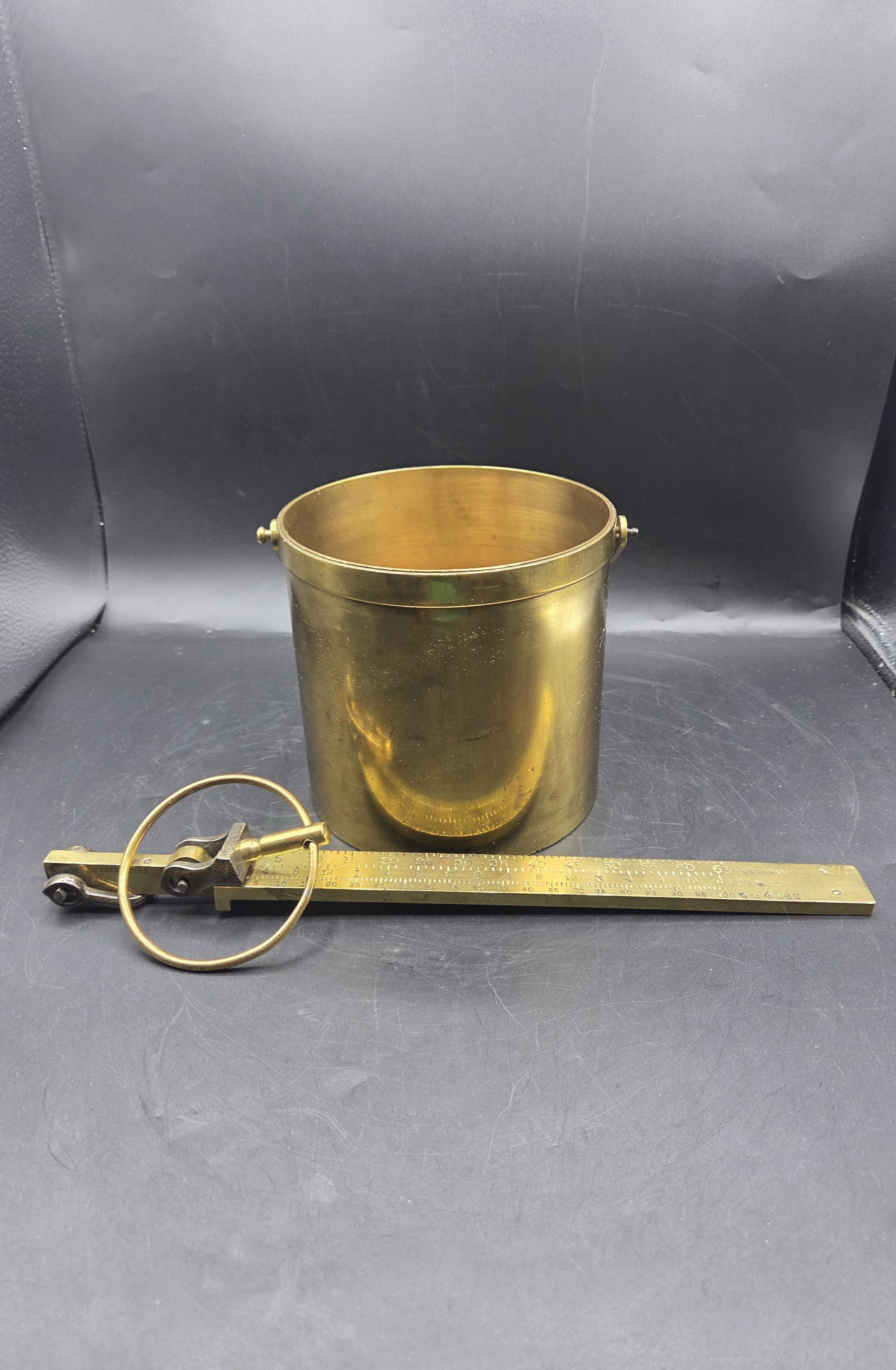アンティークスケール フック付き 金属製 Vintage Hanging Scales With Bucket - Etsy
