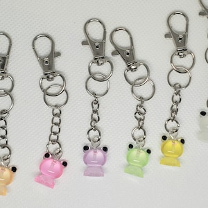 Chaveiro de sapo kawaii luminescente, pingente fofo para carteira, chaveiro de sapo, presente para amigos, chaveiro para amantes de sapos que brilham no escuro