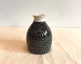 sgraffito black and white free-flowing line ceramic vase
