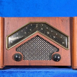 Rare 1946 Zenith 6-D-029 Bluetooth Speaker
