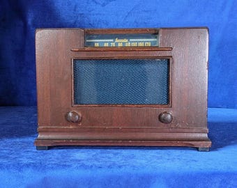 Rare 1950 Learaudio 561 Bluetooth Speaker