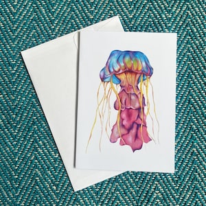 Biglietto d'auguri con meduse vivaci - Biglietto d'auguri vuoto con oceano, illustrazione colorata della vita marina, nautico fatto a mano, regalo unico con l'oceano, pezzo colorato